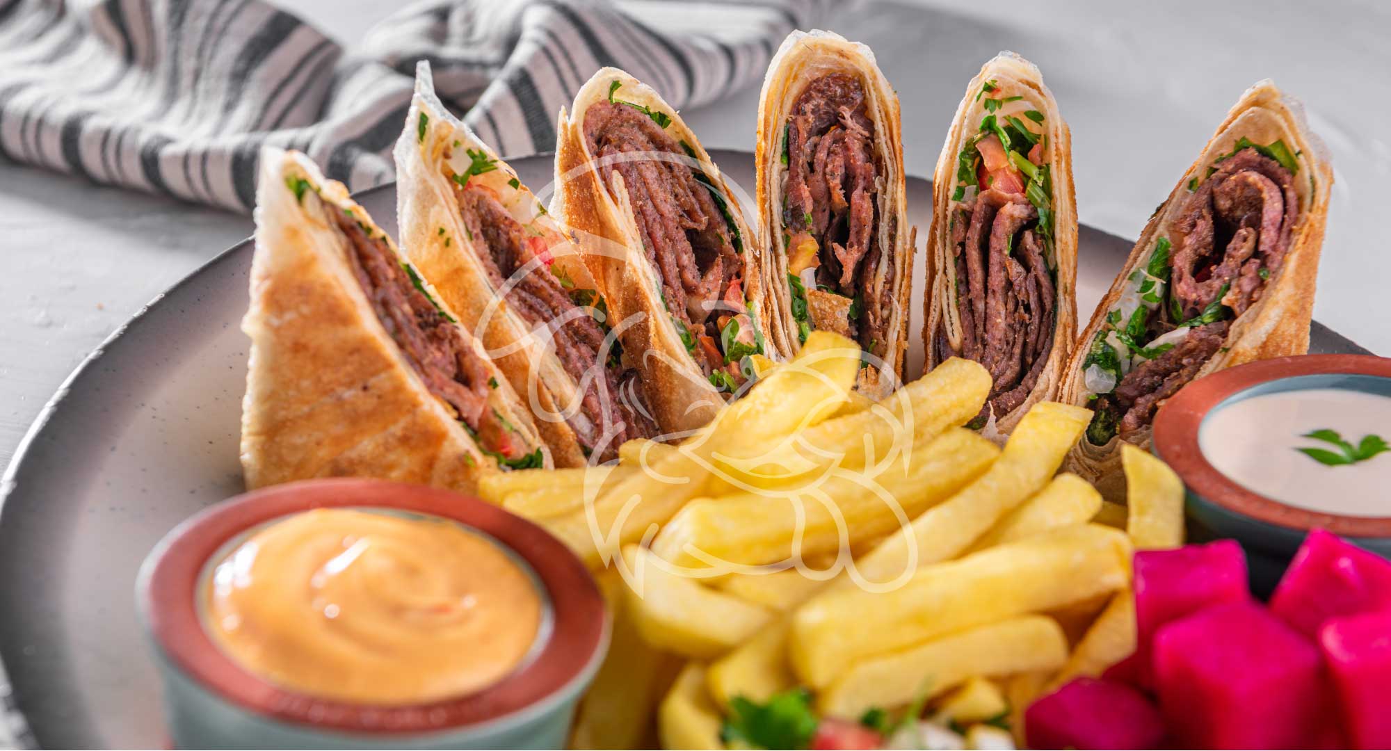 What Makes Meat Shawarma Rolls in Sharjah Special?